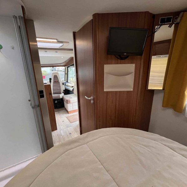 Champion Caravanes et Camping Car PILOTE G 701 C SENSATION Pilote