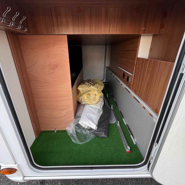 Champion Caravanes et Camping Car PILOTE G 701 C SENSATION Pilote