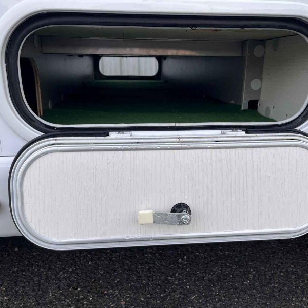 Champion Caravanes et Camping Car PILOTE G 701 C SENSATION Pilote