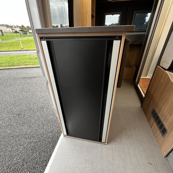 Champion Caravanes et Camping Car SUMMIT 600 PLUS FRENCH EDITION Possl