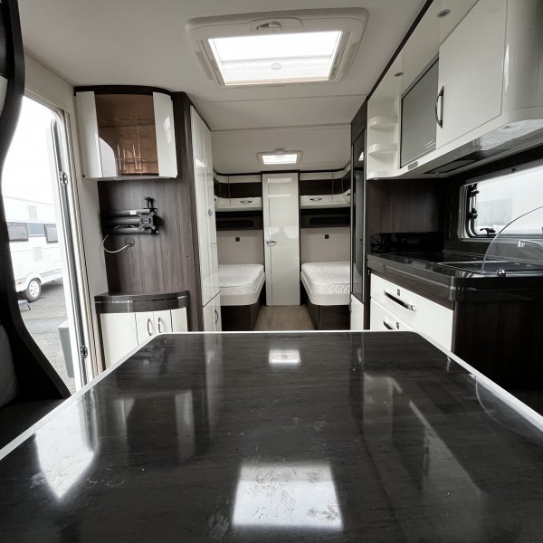 Champion Caravanes et Camping Car PRESTIGE 560 WLU Hobby