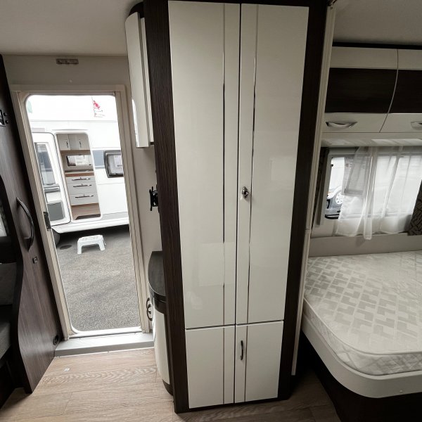 Champion Caravanes et Camping Car PRESTIGE 560 WLU Hobby