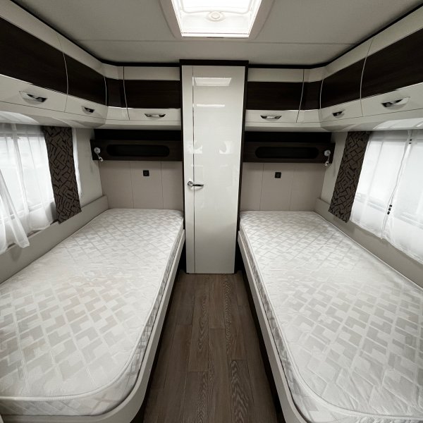 Champion Caravanes et Camping Car PRESTIGE 560 WLU Hobby