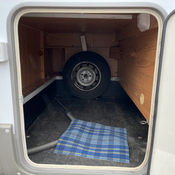 Champion Caravanes et Camping Car AVIANO I 725 Burstner