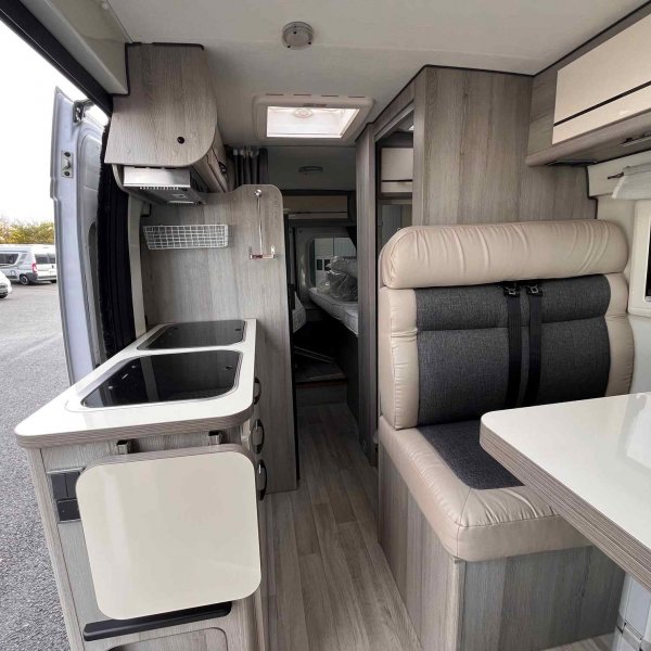 Champion Caravanes et Camping Car FONT VENDOME DUO VAN Font Vendôme