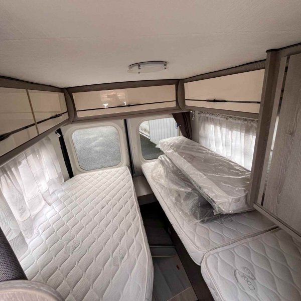 Champion Caravanes et Camping Car FONT VENDOME DUO VAN Font Vendôme