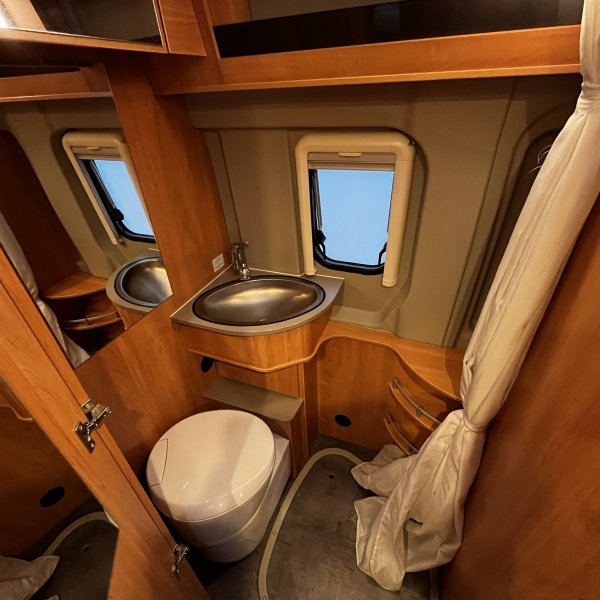 Champion Caravanes et Camping Car 2 WIN PLUS Possl