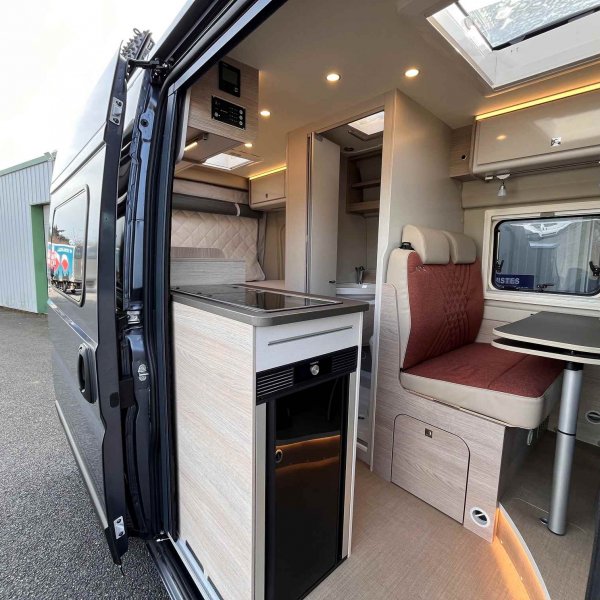 Champion Caravanes et Camping Car BURSTNER CAMPEO C 540 4*4 Burstner