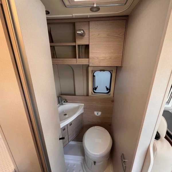 Champion Caravanes et Camping Car BURSTNER CAMPEO C 540 4*4 Burstner