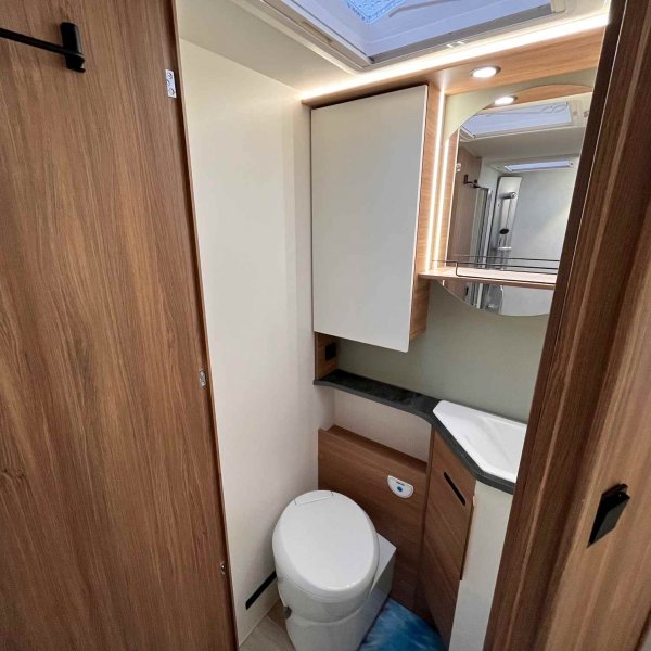 Champion Caravanes et Camping Car PILOTE G 740 FC EVIDENCE Pilote