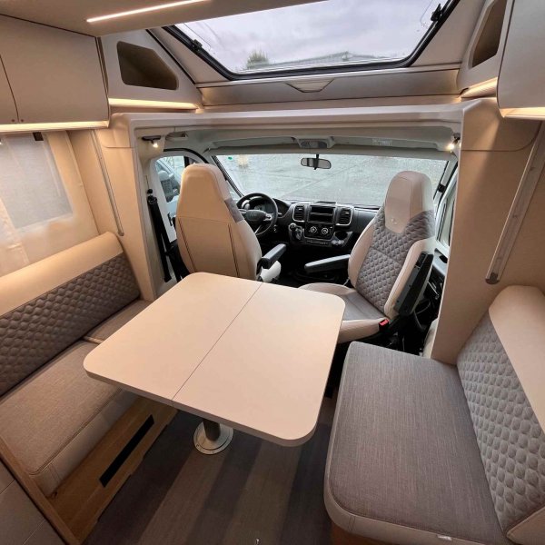 Champion Caravanes et Camping Car Matrix Axess 650 DL Adria