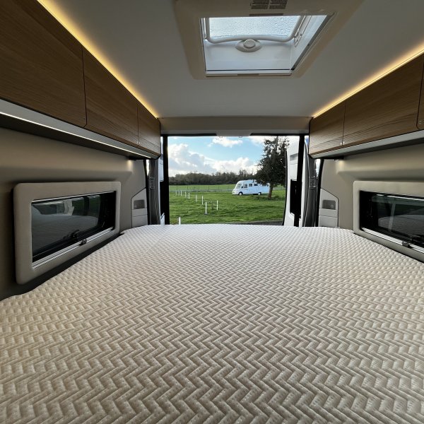 Champion Caravanes et Camping Car TWIN 640 SGX 60th Adria