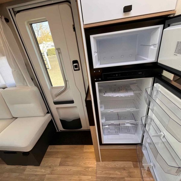 Champion Caravanes et Camping Car P 690 Pilote