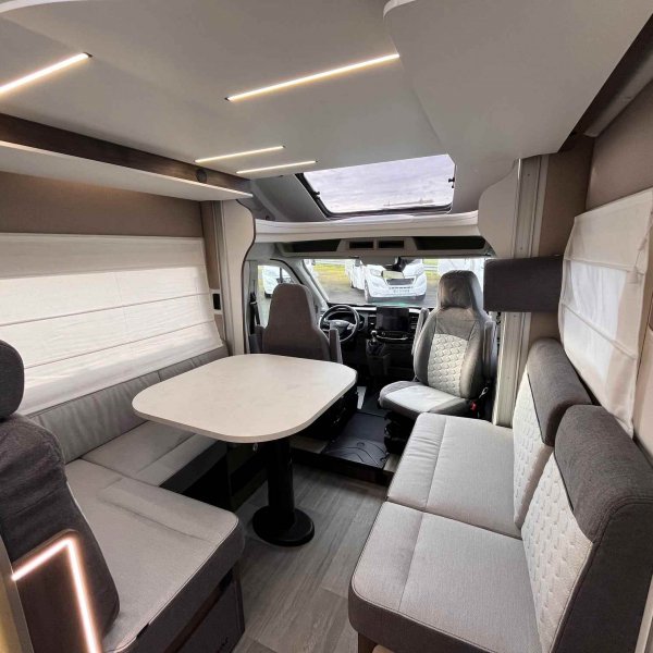 Champion Caravanes et Camping Car BENIMAR TESSORO 483 Benimar