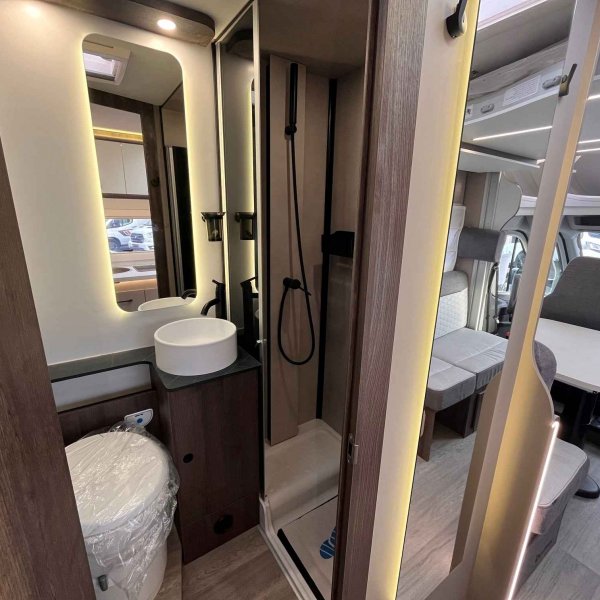 Champion Caravanes et Camping Car BENIMAR TESSORO 483 Benimar