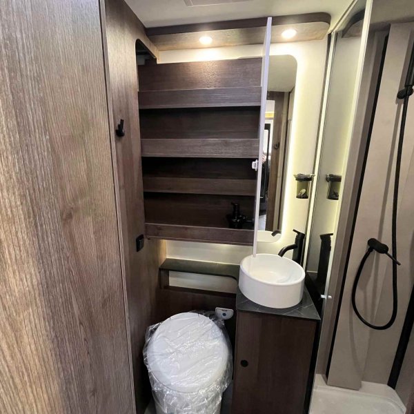 Champion Caravanes et Camping Car BENIMAR TESSORO 483 Benimar