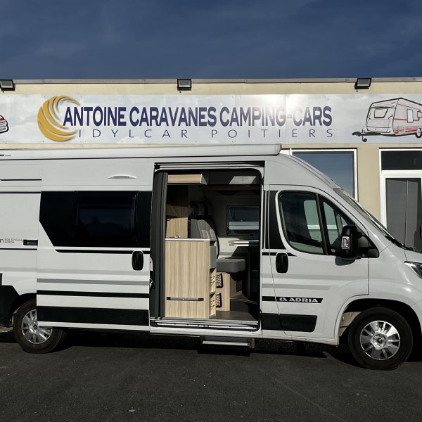 Champion Caravanes et Camping Car TWIN 600 SP FAMILY Adria