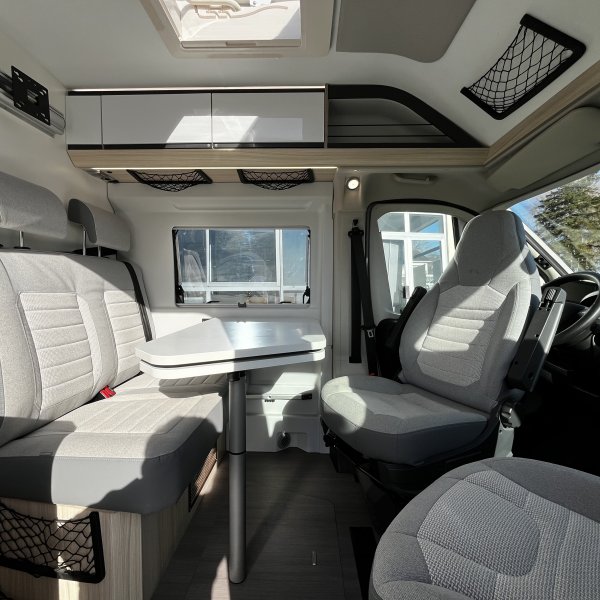 Champion Caravanes et Camping Car TWIN 600 SP FAMILY Adria