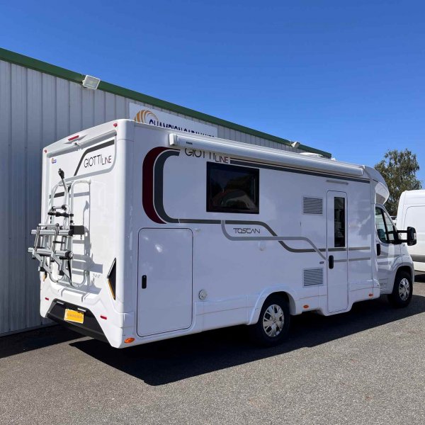 Champion Caravanes et Camping Car GIOTTILINE TOSCAN 74 NF Giottiline