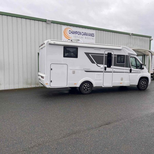 Champion Caravanes et Camping Car COMPACT DL Adria