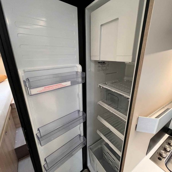 Champion Caravanes et Camping Car COMPACT DL Adria