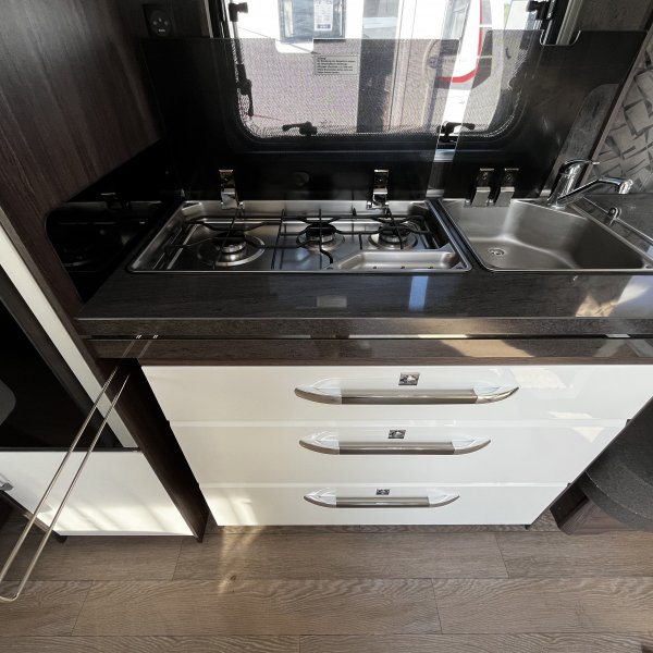 Champion Caravanes et Camping Car PRESTIGE 560 WLU Hobby