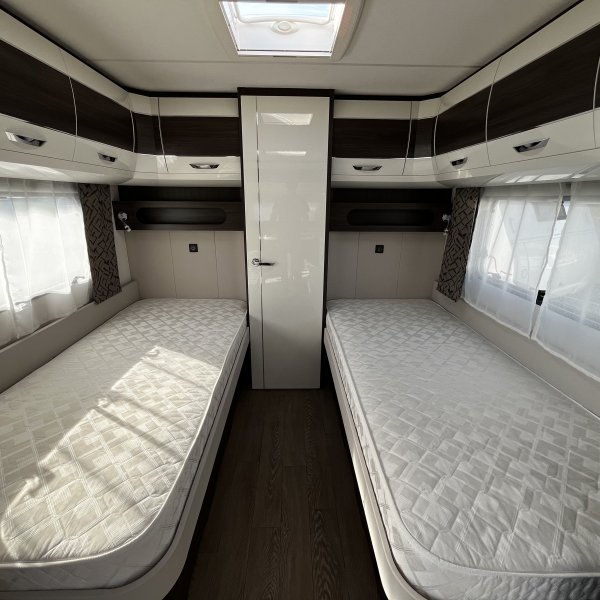 Champion Caravanes et Camping Car PRESTIGE 560 WLU Hobby