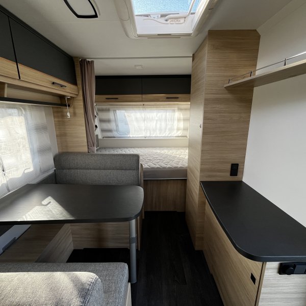 Champion Caravanes et Camping Car COMFORT 420 CP Sterckeman