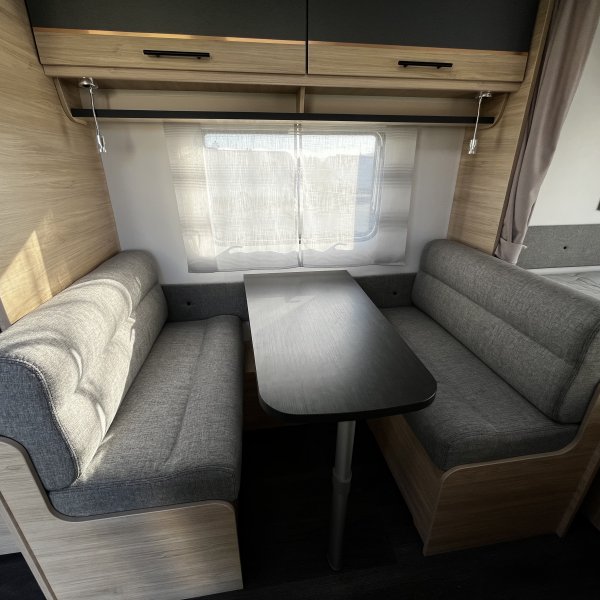 Champion Caravanes et Camping Car COMFORT 420 CP Sterckeman