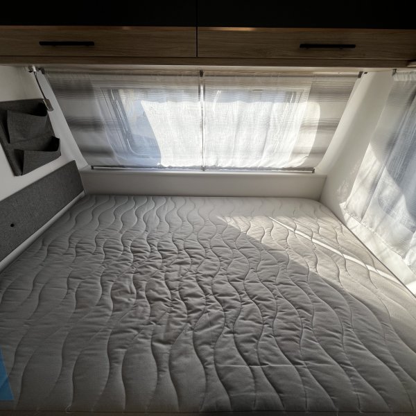 Champion Caravanes et Camping Car COMFORT 420 CP Sterckeman