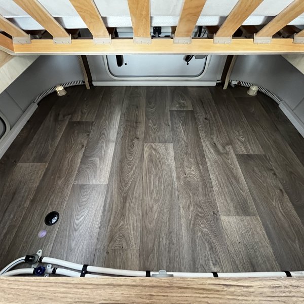 Champion Caravanes et Camping Car TOURING 310 FAMILIA LEGEND EDITION Eriba