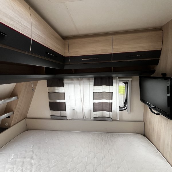 Champion Caravanes et Camping Car De Luxe Edition 460 UFe Hobby