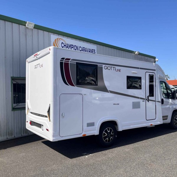 Champion Caravanes et Camping Car GIOTTI LINE COMPACT CX66 Giottiline