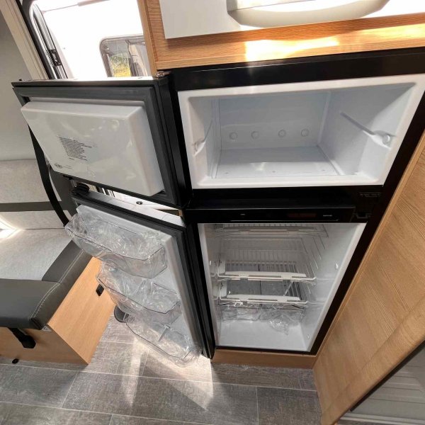 Champion Caravanes et Camping Car SIENA 397 S EDITION LIMITEE Giottiline