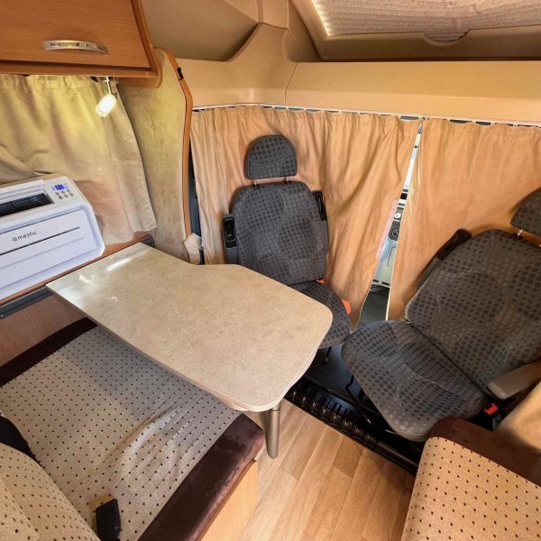 Champion Caravanes et Camping Car GENESIS 58 Challenger